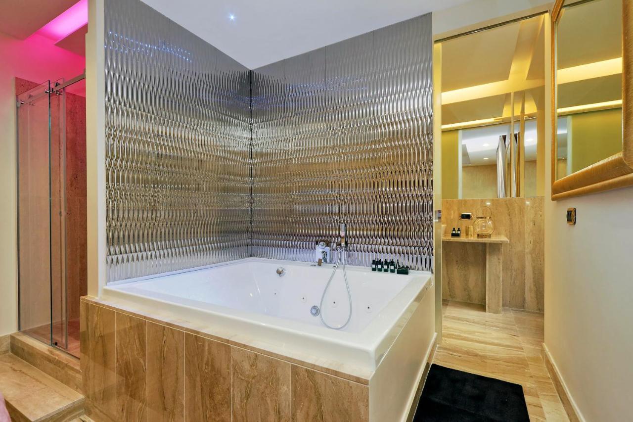 Trevi Diamond Luxury Suites & Jacuzzi Rom Exterior foto